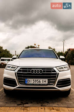 Внедорожник / Кроссовер Audi Q5 2017 в 