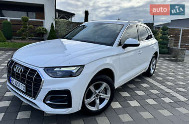 Внедорожник / Кроссовер Audi Q5 2020 в 
