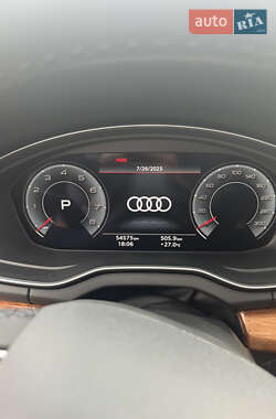 Внедорожник / Кроссовер Audi Q5 2021 в 