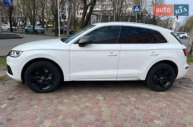 Внедорожник / Кроссовер Audi Q5 2019 в 