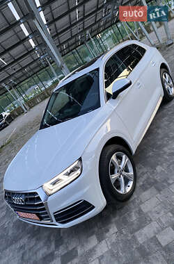 Внедорожник / Кроссовер Audi Q5 2019 в 