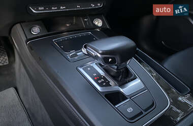 Внедорожник / Кроссовер Audi Q5 2019 в 
