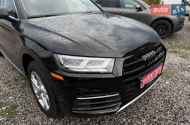 Внедорожник / Кроссовер Audi Q5 2017 в 