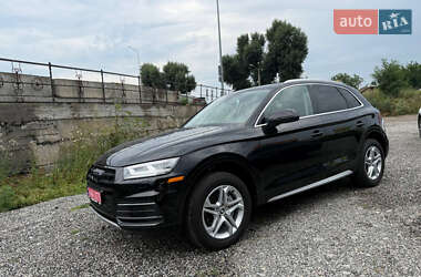 Внедорожник / Кроссовер Audi Q5 2017 в 