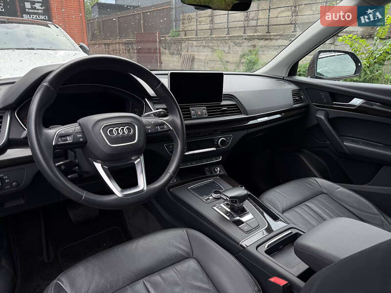 Позашляховик / Кросовер Audi Q5 2017 в Києві