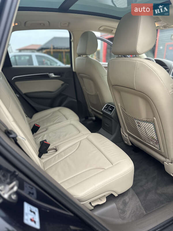Позашляховик / Кросовер Audi Q5 2016 в Києві