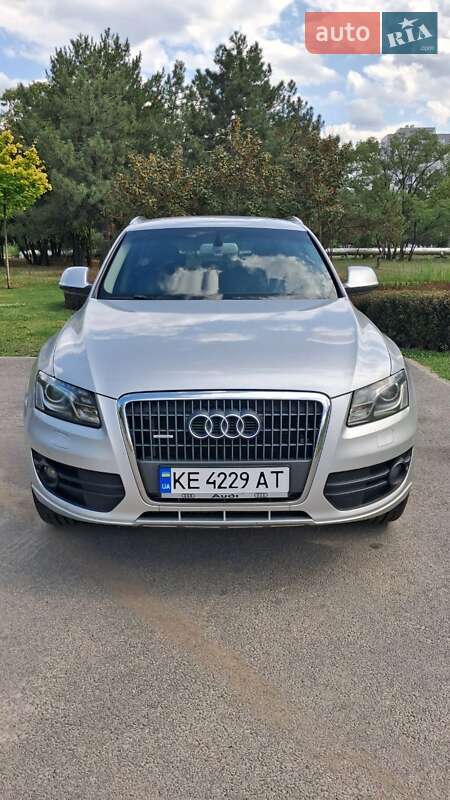 Внедорожник / Кроссовер Audi Q5 2009 в Зачепиловке