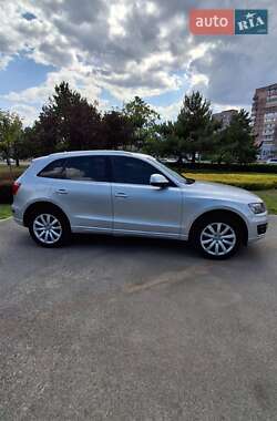 Внедорожник / Кроссовер Audi Q5 2009 в 