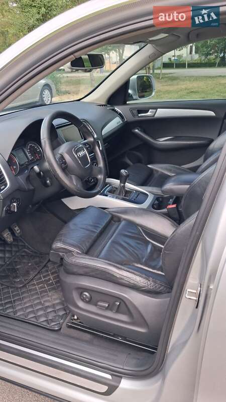 Внедорожник / Кроссовер Audi Q5 2009 в Зачепиловке