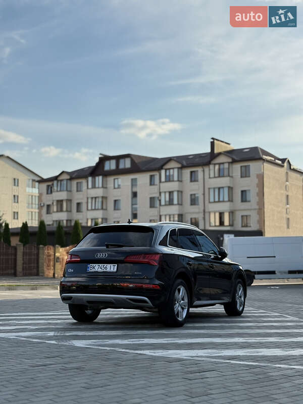 Позашляховик / Кросовер Audi Q5 2019 в Києві