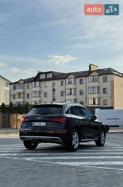Внедорожник / Кроссовер Audi Q5 2019 в 