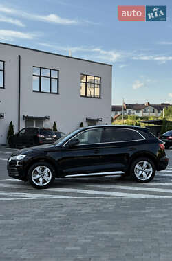 Внедорожник / Кроссовер Audi Q5 2019 в 