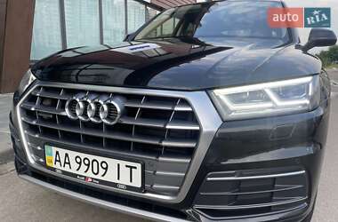 Внедорожник / Кроссовер Audi Q5 2019 в 