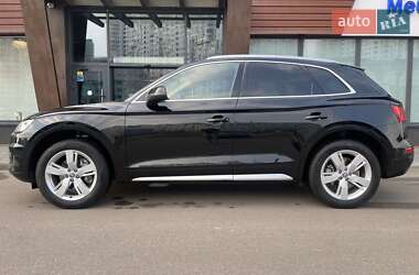 Внедорожник / Кроссовер Audi Q5 2019 в 