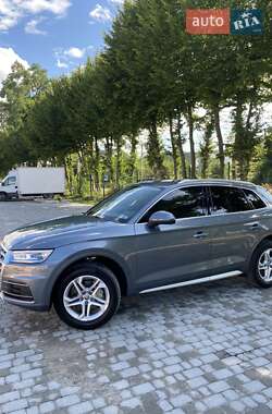 Внедорожник / Кроссовер Audi Q5 2019 в 