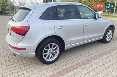 Внедорожник / Кроссовер Audi Q5 2011 в 