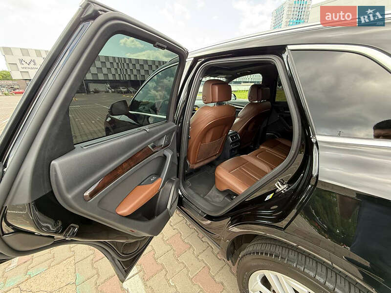 Внедорожник / Кроссовер Audi Q5 2018 в Одессе