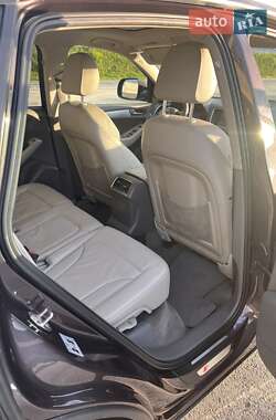 Внедорожник / Кроссовер Audi Q5 2011 в 