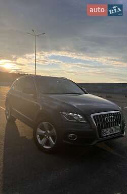 Внедорожник / Кроссовер Audi Q5 2011 в 