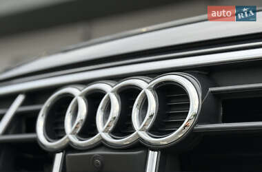 Внедорожник / Кроссовер Audi Q5 2022 в 