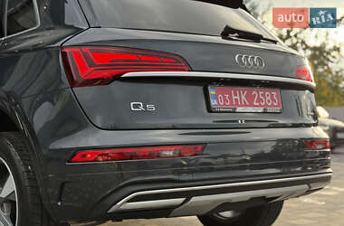 Внедорожник / Кроссовер Audi Q5 2022 в 