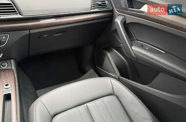 Внедорожник / Кроссовер Audi Q5 2022 в 