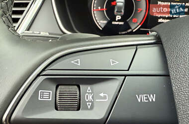 Внедорожник / Кроссовер Audi Q5 2022 в 
