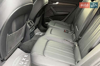 Внедорожник / Кроссовер Audi Q5 2022 в 