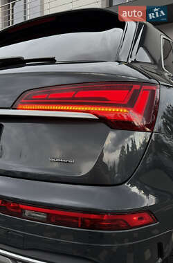 Внедорожник / Кроссовер Audi Q5 2022 в 
