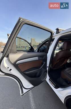 Внедорожник / Кроссовер Audi Q5 2016 в 
