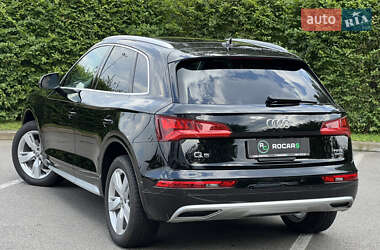 Внедорожник / Кроссовер Audi Q5 2018 в 