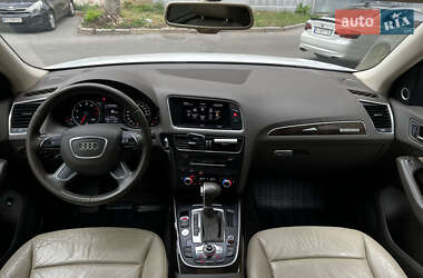 Внедорожник / Кроссовер Audi Q5 2012 в 