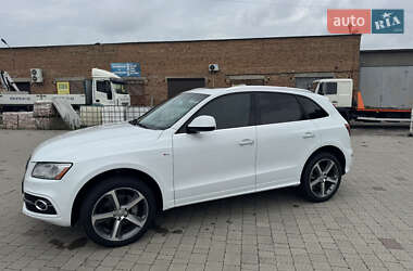 Внедорожник / Кроссовер Audi Q5 2016 в 
