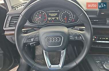Внедорожник / Кроссовер Audi Q5 2017 в 