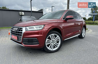 Внедорожник / Кроссовер Audi Q5 2017 в 