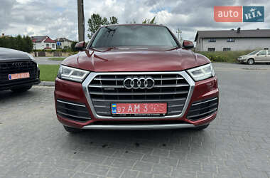 Внедорожник / Кроссовер Audi Q5 2017 в 
