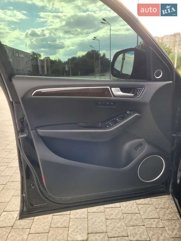 Внедорожник / Кроссовер Audi Q5 2010 в Львове