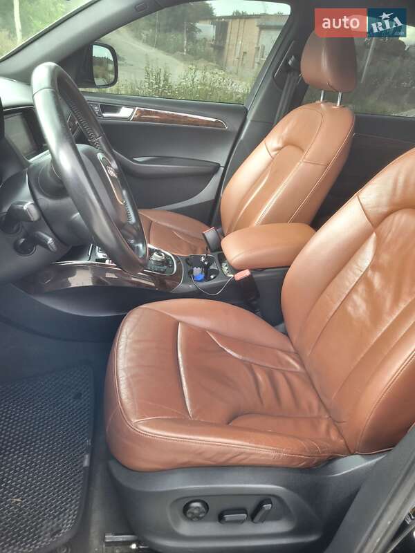 Внедорожник / Кроссовер Audi Q5 2010 в Львове