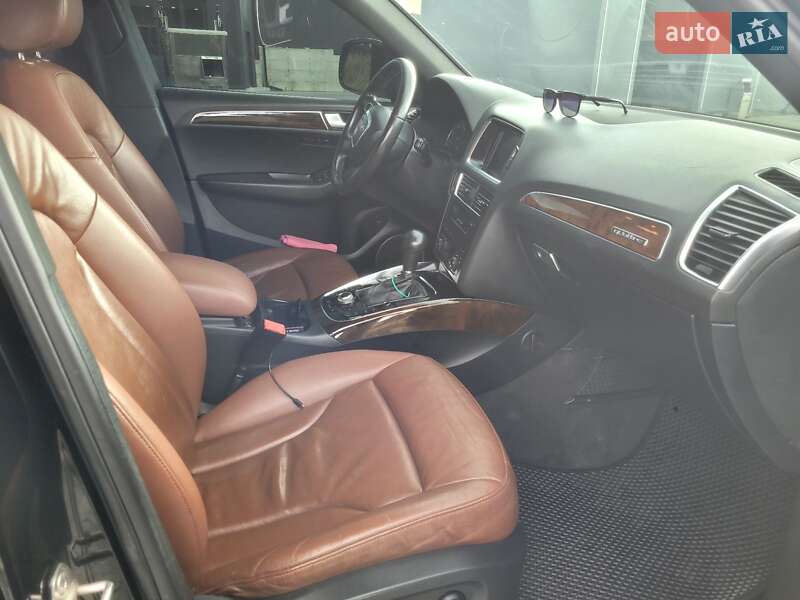 Внедорожник / Кроссовер Audi Q5 2010 в Львове