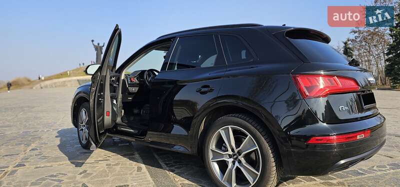Внедорожник / Кроссовер Audi Q5 2019 в Черкассах