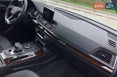 Внедорожник / Кроссовер Audi Q5 2019 в 