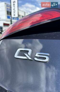 Внедорожник / Кроссовер Audi Q5 2016 в 