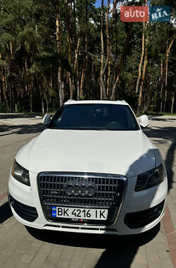 Позашляховик / Кросовер Audi Q5 2011 в Вараші