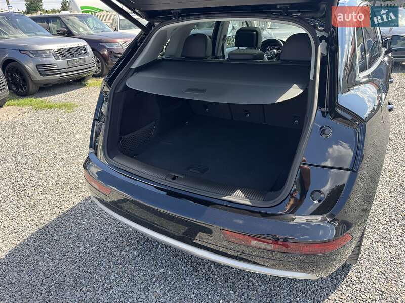 Внедорожник / Кроссовер Audi Q5 2019 в Тернополе