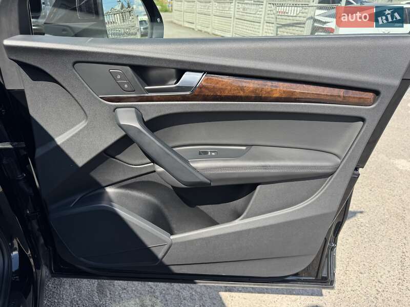 Внедорожник / Кроссовер Audi Q5 2019 в Тернополе