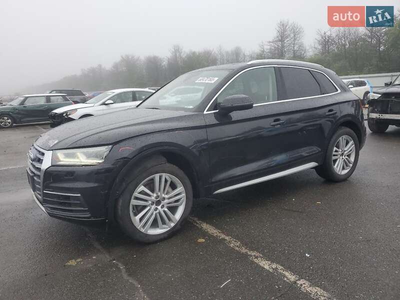 Внедорожник / Кроссовер Audi Q5 2017 в 