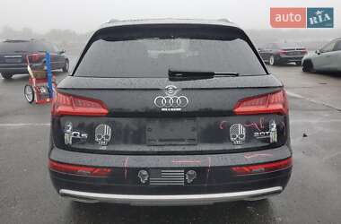 Внедорожник / Кроссовер Audi Q5 2017 в 