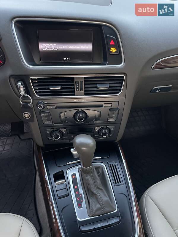 Внедорожник / Кроссовер Audi Q5 2012 в Луцке