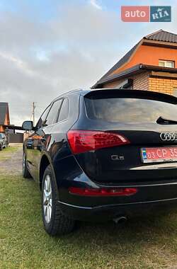 Внедорожник / Кроссовер Audi Q5 2011 в 