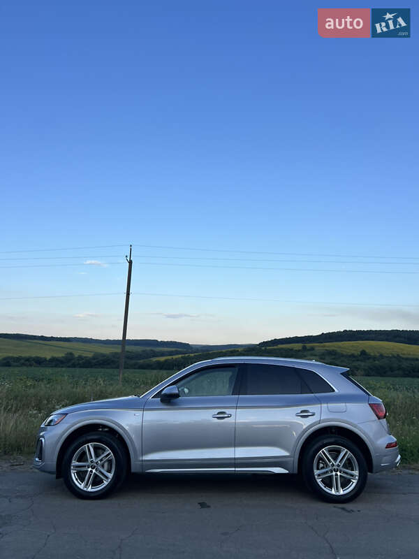Внедорожник / Кроссовер Audi Q5 2024 в Ивано-Франковске